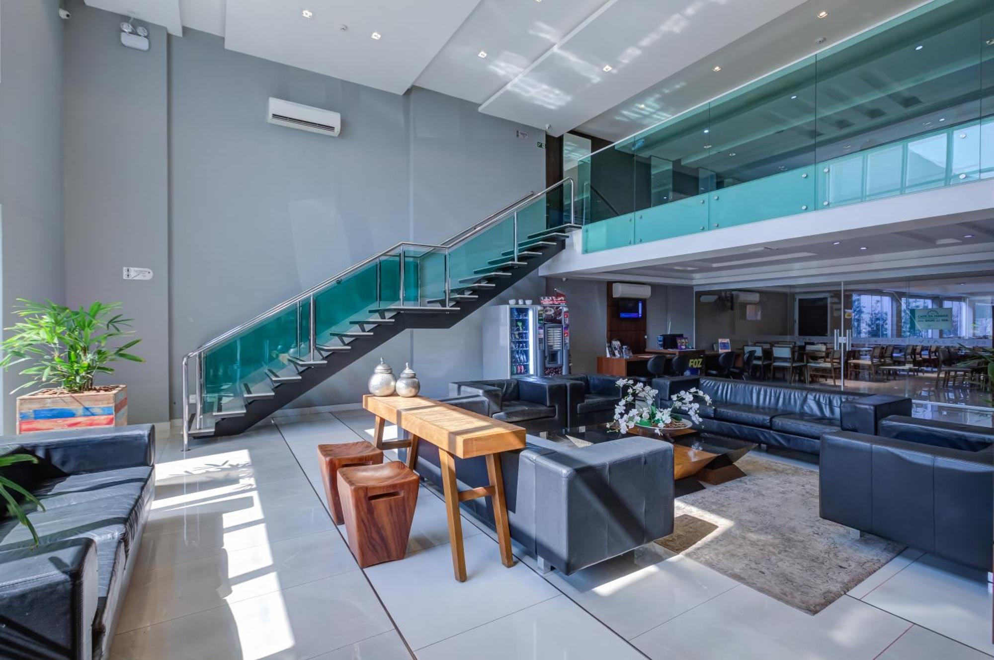 פוז דו איגואסו Viale Tower Hotel מראה חיצוני תמונה